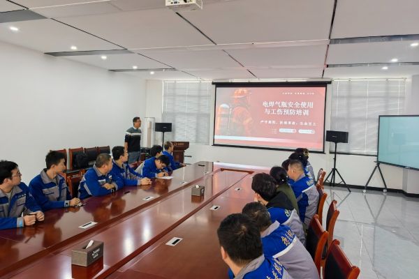 規(guī)范操作流程，共筑安全防線—泰安德美機電成功舉辦工傷預防專題培訓